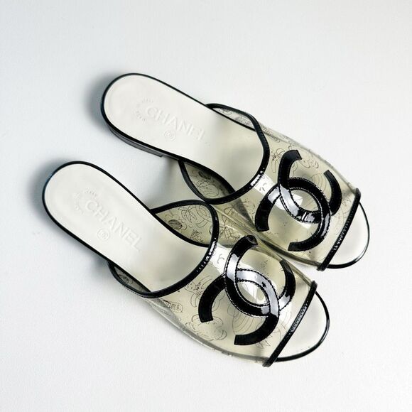 CHANEL Black White CC Sandals Size 38 US 7.5 Open Toe Flat Mules Clear PVC Print - Picture 2 of 11